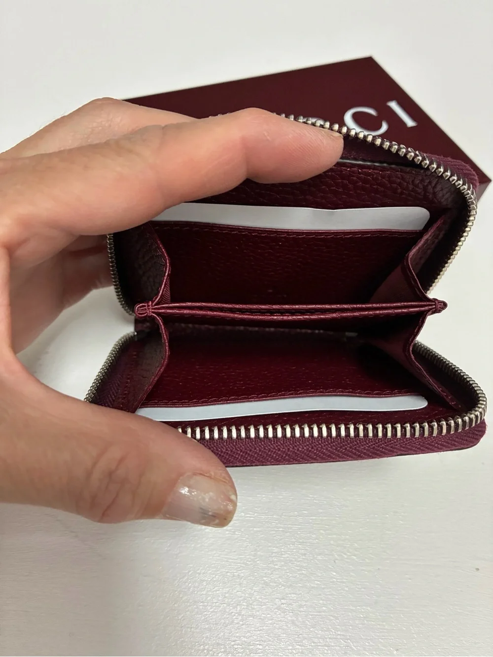 Gucci NWT Burgundy GG Monogram Zip Wallet with Navy and White Accents - Picture 3 of 10